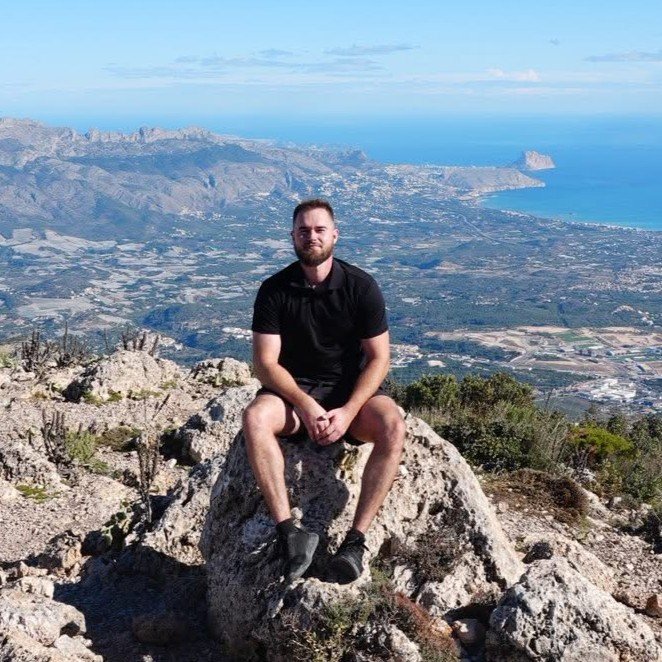 Oskar Tadeusz Wychowaniec, założyciel Startes, w górach na Costa Blanca